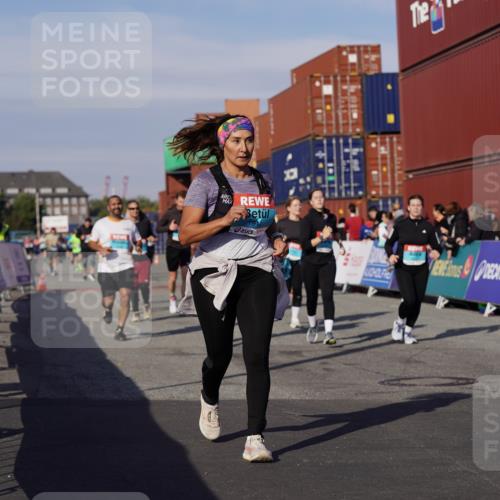 03.10.2025 - Köhlbrandbrückenlauf Michael Burmester http://msf.ph/oto/9024820 03.10.2025 10:27:31 Ziel 1472, 1914, 2059, 2162, 2166, 2192, 2237, 2352, 3230, 3346, 3429, 3451, 3452, 3626, 3739 meine-sportfotos.de