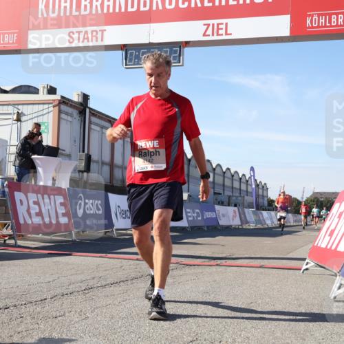 03.10.2025 - Köhlbrandbrückenlauf Luisa Fischer http://msf.ph/oto/9024824 03.10.2025 12:53:21 Ziel 4029, 4142, 5786, 6333 meine-sportfotos.de