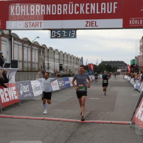03.10.2025 - Köhlbrandbrückenlauf Julia Fischer http://msf.ph/oto/9024908 03.10.2025 15:57:13 Ziel 7041, 7107, 7593, 7618, 9032, 9751 meine-sportfotos.de