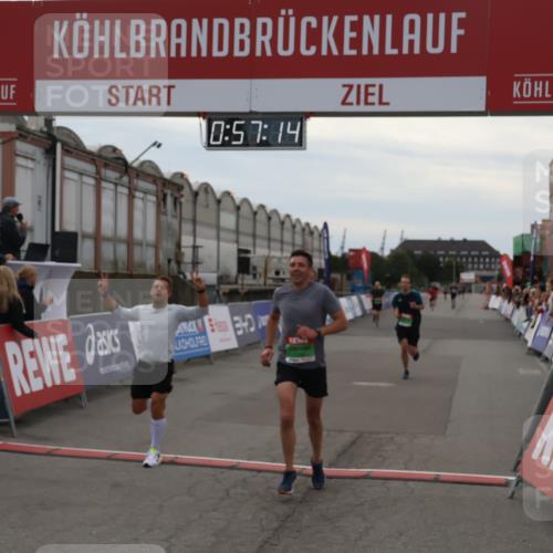 03.10.2025 - Köhlbrandbrückenlauf Julia Fischer http://msf.ph/oto/9024912 03.10.2025 15:57:14 Ziel 7041, 7107, 7593, 7618, 9032, 9751 meine-sportfotos.de