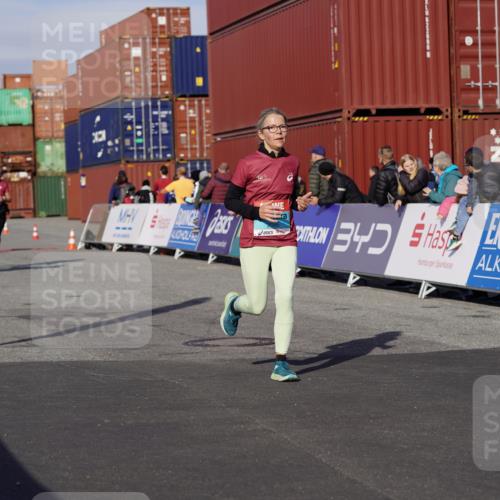 03.10.2025 - Köhlbrandbrückenlauf Michael Burmester http://msf.ph/oto/9024978 03.10.2025 10:27:39 Ziel 1004, 1342, 1472, 1759, 1993, 2086, 2166, 3429, 3451, 3452, 3626, 3739 meine-sportfotos.de