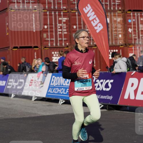 03.10.2025 - Köhlbrandbrückenlauf Michael Burmester http://msf.ph/oto/9024989 03.10.2025 10:27:40 Ziel 1004, 1342, 1472, 1759, 1993, 2086, 2166, 3626 meine-sportfotos.de