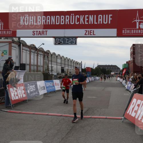 03.10.2025 - Köhlbrandbrückenlauf Julia Fischer http://msf.ph/oto/9025005 03.10.2025 15:57:29 Ziel 7261, 7535, 9087, 9668 meine-sportfotos.de