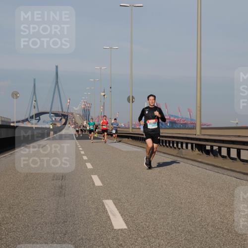 03.10.2025 - Köhlbrandbrückenlauf Fabian Wolf http://msf.ph/oto/9025034 03.10.2025 09:41:13 Position 3  meine-sportfotos.de