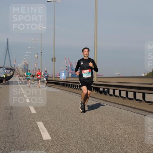 03.10.2025 - Köhlbrandbrückenlauf Fabian Wolf http://msf.ph/oto/9025071 03.10.2025 09:41:15 Position 3 3, 1061 meine-sportfotos.de