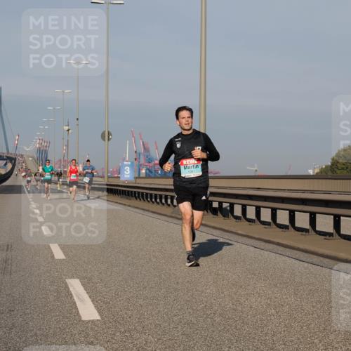 03.10.2025 - Köhlbrandbrückenlauf Fabian Wolf http://msf.ph/oto/9025076 03.10.2025 09:41:15 Position 3 1061 meine-sportfotos.de