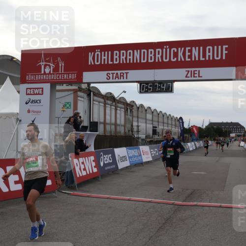 03.10.2025 - Köhlbrandbrückenlauf Julia Fischer http://msf.ph/oto/9025091 03.10.2025 15:57:47 Ziel 7082, 7274, 7570, 8916, 9177, 9178 meine-sportfotos.de