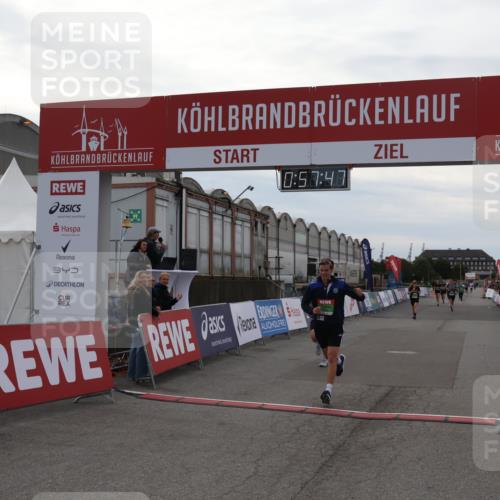 03.10.2025 - Köhlbrandbrückenlauf Julia Fischer http://msf.ph/oto/9025094 03.10.2025 15:57:48 Ziel 7082, 7127, 7274, 7570, 8916, 9177, 9178 meine-sportfotos.de