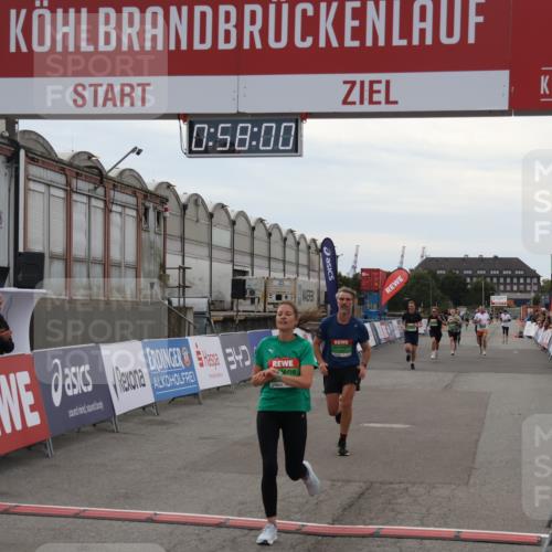 03.10.2025 - Köhlbrandbrückenlauf Julia Fischer http://msf.ph/oto/9025170 03.10.2025 15:58:00 Ziel 7029, 7051, 7087, 7127, 7131, 7570, 7577, 9438 meine-sportfotos.de