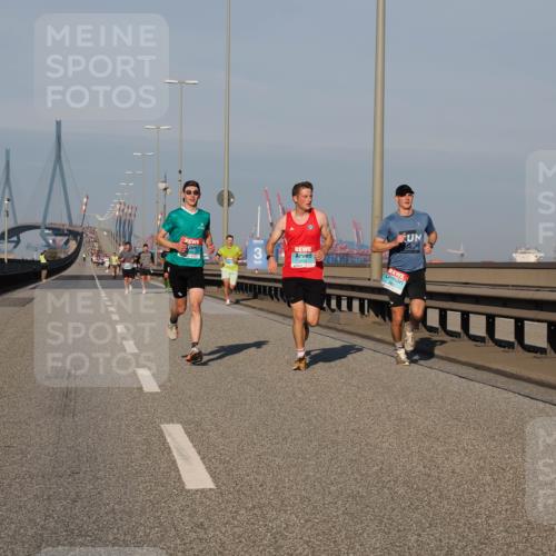 03.10.2025 - Köhlbrandbrückenlauf Fabian Wolf http://msf.ph/oto/9025193 03.10.2025 09:41:23 Position 3 3 meine-sportfotos.de
