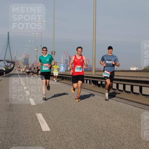 03.10.2025 - Köhlbrandbrückenlauf Fabian Wolf http://msf.ph/oto/9025204 03.10.2025 09:41:24 Position 3 1268, 3152 meine-sportfotos.de