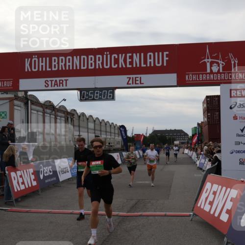 03.10.2025 - Köhlbrandbrückenlauf Julia Fischer http://msf.ph/oto/9025208 03.10.2025 15:58:07 Ziel 7029, 7051, 7087, 7131, 7352, 7577, 7614, 9223, 9224, 9227, 9438 meine-sportfotos.de
