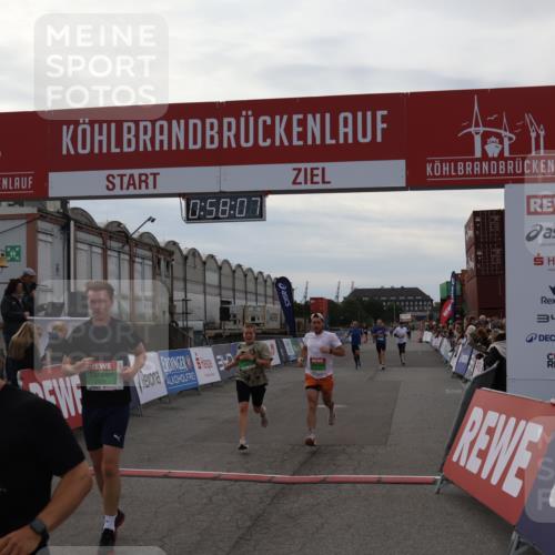 03.10.2025 - Köhlbrandbrückenlauf Julia Fischer http://msf.ph/oto/9025217 03.10.2025 15:58:08 Ziel 7029, 7087, 7352, 7577, 7614, 8761, 9223, 9224, 9227, 9438 meine-sportfotos.de