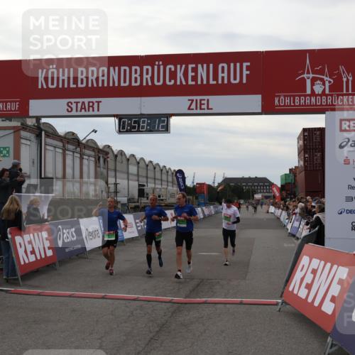 03.10.2025 - Köhlbrandbrückenlauf Julia Fischer http://msf.ph/oto/9025239 03.10.2025 15:58:13 Ziel 7029, 7352, 7577, 7614, 8761, 9223, 9224, 9227 meine-sportfotos.de