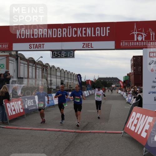 03.10.2025 - Köhlbrandbrückenlauf Julia Fischer http://msf.ph/oto/9025242 03.10.2025 15:58:13 Ziel 7029, 7352, 7577, 7614, 8761, 9223, 9224, 9227 meine-sportfotos.de