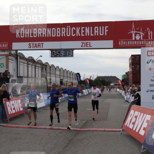 03.10.2025 - Köhlbrandbrückenlauf Julia Fischer http://msf.ph/oto/9025245 03.10.2025 15:58:13 Ziel 7029, 7352, 7577, 7614, 8761, 9223, 9224, 9227 meine-sportfotos.de