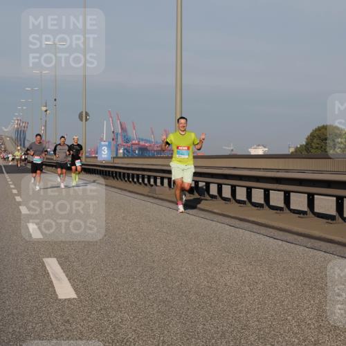 03.10.2025 - Köhlbrandbrückenlauf Fabian Wolf http://msf.ph/oto/9025297 03.10.2025 09:41:29 Position 3 3 meine-sportfotos.de