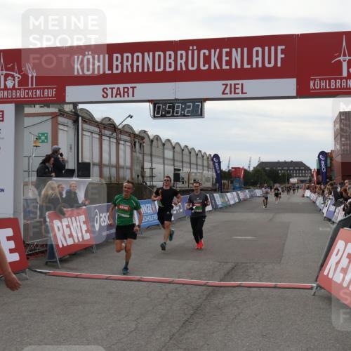 03.10.2025 - Köhlbrandbrückenlauf Julia Fischer http://msf.ph/oto/9025323 03.10.2025 15:58:27 Ziel 7095, 7096, 7104, 7121, 9340, 9659 meine-sportfotos.de