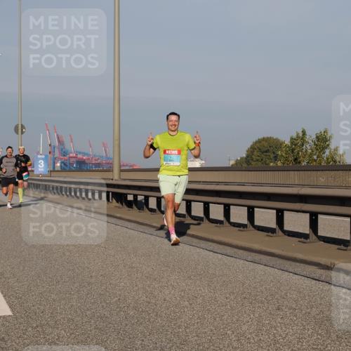 03.10.2025 - Köhlbrandbrückenlauf Fabian Wolf http://msf.ph/oto/9025327 03.10.2025 09:41:31 Position 3 3841 meine-sportfotos.de