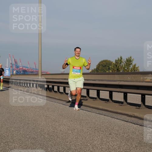 03.10.2025 - Köhlbrandbrückenlauf Fabian Wolf http://msf.ph/oto/9025336 03.10.2025 09:41:31 Position 3 3841, 000010 meine-sportfotos.de