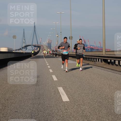 03.10.2025 - Köhlbrandbrückenlauf Fabian Wolf http://msf.ph/oto/9025370 03.10.2025 09:41:33 Position 3  meine-sportfotos.de