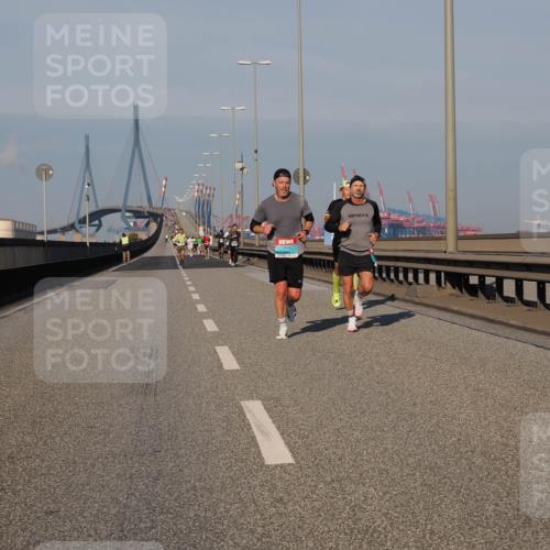 03.10.2025 - Köhlbrandbrückenlauf Fabian Wolf http://msf.ph/oto/9025381 03.10.2025 09:41:33 Position 3  meine-sportfotos.de