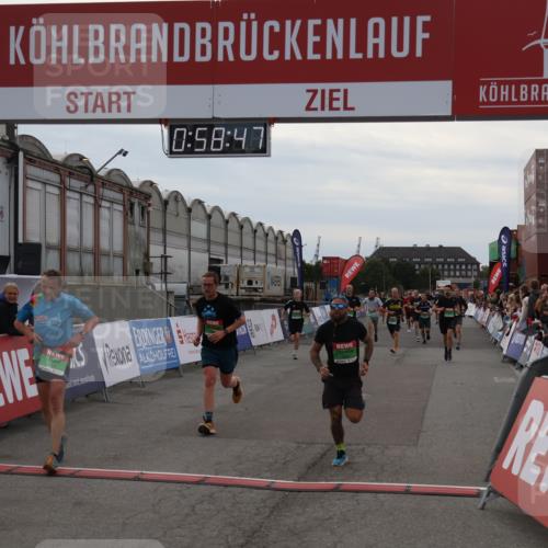 03.10.2025 - Köhlbrandbrückenlauf Julia Fischer http://msf.ph/oto/9025420 03.10.2025 15:58:47 Ziel 7017, 7081, 7117, 7176, 7182, 7737, 9057, 9086, 9187, 9582 meine-sportfotos.de