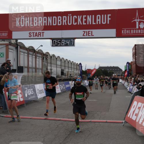 03.10.2025 - Köhlbrandbrückenlauf Julia Fischer http://msf.ph/oto/9025426 03.10.2025 15:58:48 Ziel 7017, 7081, 7101, 7117, 7176, 7182, 7244, 7737, 9057, 9086, 9187, 9512, 9582 meine-sportfotos.de