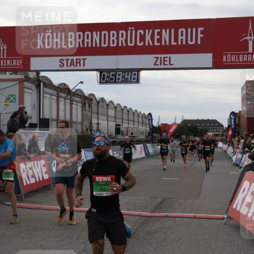 03.10.2025 - Köhlbrandbrückenlauf Julia Fischer http://msf.ph/oto/9025434 03.10.2025 15:58:48 Ziel 7017, 7081, 7101, 7117, 7176, 7182, 7244, 7737, 9057, 9086, 9187, 9512, 9582 meine-sportfotos.de
