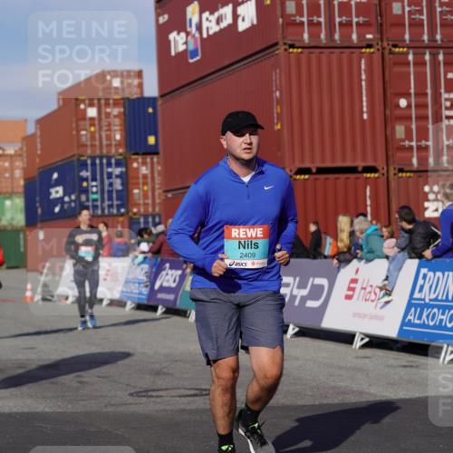 03.10.2025 - Köhlbrandbrückenlauf Michael Burmester http://msf.ph/oto/9025443 03.10.2025 10:28:24 Ziel 1713, 1765, 1910, 2216, 2409, 3013, 3054 meine-sportfotos.de