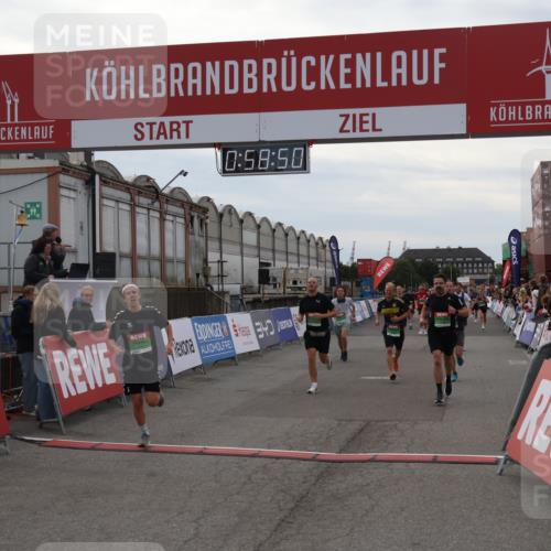 03.10.2025 - Köhlbrandbrückenlauf Julia Fischer http://msf.ph/oto/9025449 03.10.2025 15:58:50 Ziel 7017, 7081, 7101, 7117, 7120, 7176, 7182, 7244, 7737, 9086, 9186, 9187, 9512, 9582 meine-sportfotos.de