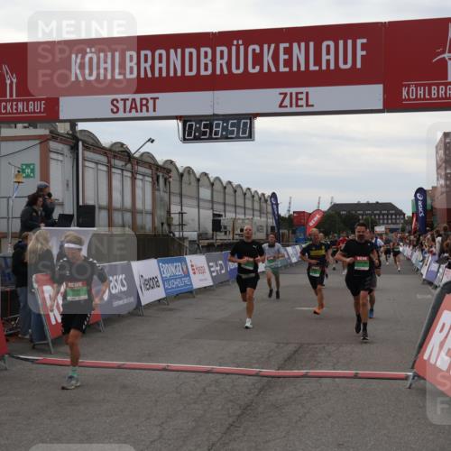 03.10.2025 - Köhlbrandbrückenlauf Julia Fischer http://msf.ph/oto/9025454 03.10.2025 15:58:50 Ziel 7017, 7081, 7101, 7117, 7120, 7176, 7182, 7244, 7737, 9086, 9186, 9187, 9512, 9582 meine-sportfotos.de