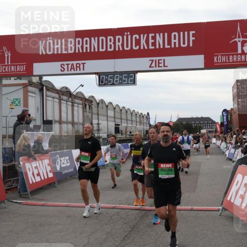 03.10.2025 - Köhlbrandbrückenlauf Julia Fischer http://msf.ph/oto/9025468 03.10.2025 15:58:52 Ziel 7017, 7081, 7101, 7117, 7120, 7176, 7182, 7244, 7256, 7356, 7737, 9086, 9186, 9187, 9512, 9582 meine-sportfotos.de