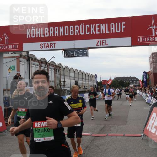 03.10.2025 - Köhlbrandbrückenlauf Julia Fischer http://msf.ph/oto/9025476 03.10.2025 15:58:53 Ziel 7017, 7081, 7101, 7117, 7120, 7176, 7182, 7238, 7244, 7256, 7356, 7737, 9086, 9186, 9187, 9197, 9512, 9582, 9750 meine-sportfotos.de