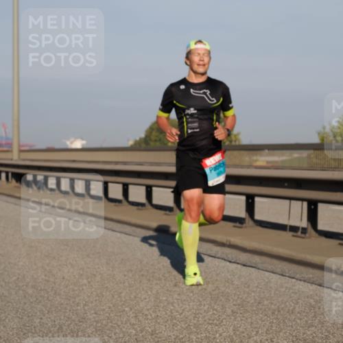 03.10.2025 - Köhlbrandbrückenlauf Fabian Wolf http://msf.ph/oto/9025479 03.10.2025 09:41:38 Position 3  meine-sportfotos.de