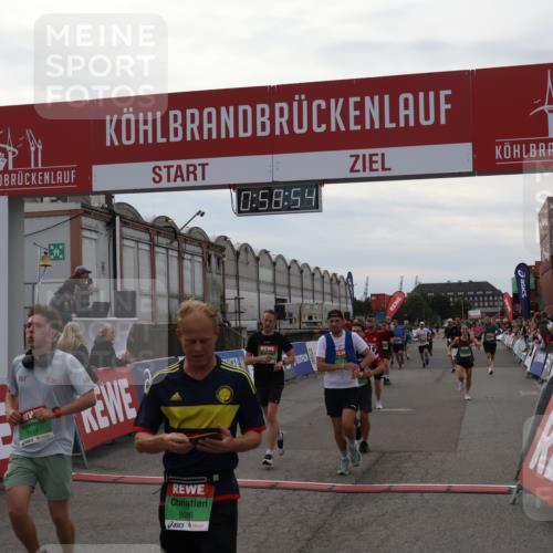 03.10.2025 - Köhlbrandbrückenlauf Julia Fischer http://msf.ph/oto/9025487 03.10.2025 15:58:54 Ziel 7017, 7081, 7101, 7117, 7120, 7176, 7182, 7238, 7244, 7256, 7356, 7737, 9086, 9186, 9187, 9195, 9196, 9197, 9398, 9512, 9582, 9750 meine-sportfotos.de