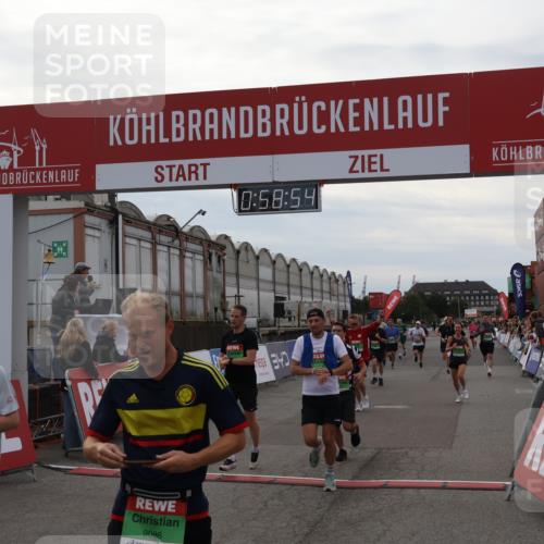 03.10.2025 - Köhlbrandbrückenlauf Julia Fischer http://msf.ph/oto/9025491 03.10.2025 15:58:54 Ziel 7017, 7081, 7101, 7117, 7120, 7176, 7182, 7238, 7244, 7256, 7356, 7737, 9086, 9186, 9187, 9195, 9196, 9197, 9398, 9512, 9582, 9750 meine-sportfotos.de