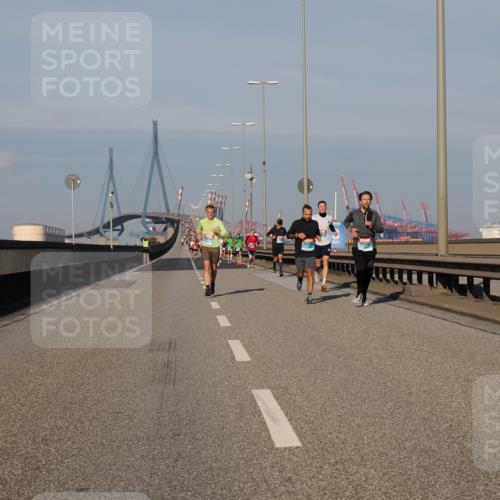 03.10.2025 - Köhlbrandbrückenlauf Fabian Wolf http://msf.ph/oto/9025500 03.10.2025 09:41:47 Position 3  meine-sportfotos.de