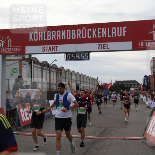 03.10.2025 - Köhlbrandbrückenlauf Julia Fischer http://msf.ph/oto/9025502 03.10.2025 15:58:55 Ziel 7017, 7081, 7086, 7101, 7117, 7120, 7176, 7182, 7238, 7244, 7256, 7356, 7737, 9086, 9186, 9187, 9195, 9196, 9197, 9398, 9512, 9582, 9750 meine-sportfotos.de