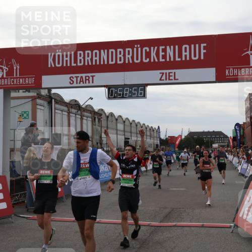 03.10.2025 - Köhlbrandbrückenlauf Julia Fischer http://msf.ph/oto/9025504 03.10.2025 15:58:56 Ziel 7017, 7081, 7086, 7101, 7117, 7120, 7176, 7182, 7238, 7244, 7256, 7356, 7737, 9086, 9186, 9187, 9195, 9196, 9197, 9398, 9512, 9582, 9750 meine-sportfotos.de