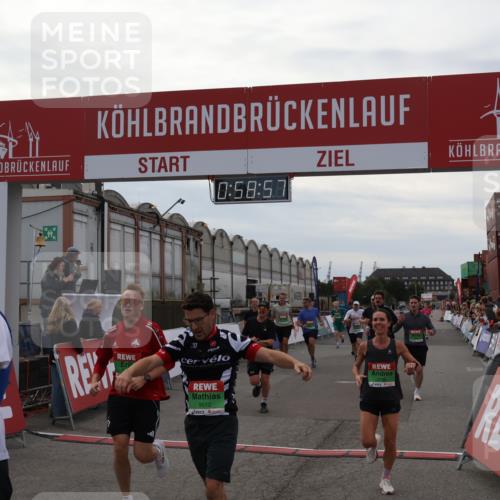 03.10.2025 - Köhlbrandbrückenlauf Julia Fischer http://msf.ph/oto/9025516 03.10.2025 15:58:57 Ziel 7017, 7081, 7086, 7101, 7109, 7117, 7120, 7182, 7238, 7244, 7256, 7356, 7737, 9086, 9186, 9187, 9195, 9196, 9197, 9398, 9512, 9582, 9750 meine-sportfotos.de