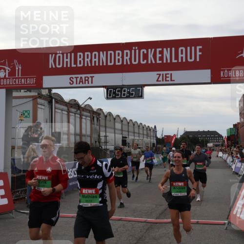 03.10.2025 - Köhlbrandbrückenlauf Julia Fischer http://msf.ph/oto/9025520 03.10.2025 15:58:57 Ziel 7017, 7081, 7086, 7101, 7109, 7117, 7120, 7182, 7238, 7244, 7256, 7356, 7737, 9086, 9186, 9187, 9195, 9196, 9197, 9398, 9512, 9582, 9750 meine-sportfotos.de