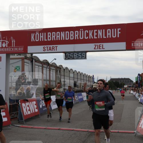 03.10.2025 - Köhlbrandbrückenlauf Julia Fischer http://msf.ph/oto/9025540 03.10.2025 15:58:59 Ziel 7081, 7086, 7101, 7109, 7117, 7120, 7182, 7238, 7244, 7256, 7356, 7737, 9086, 9186, 9187, 9195, 9196, 9197, 9370, 9398, 9512, 9750 meine-sportfotos.de