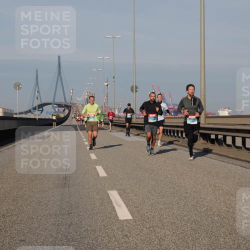 03.10.2025 - Köhlbrandbrückenlauf Fabian Wolf http://msf.ph/oto/9025544 03.10.2025 09:41:49 Position 3 1184 meine-sportfotos.de