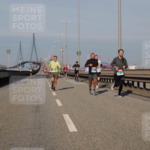 03.10.2025 - Köhlbrandbrückenlauf Fabian Wolf http://msf.ph/oto/9025554 03.10.2025 09:41:49 Position 3  meine-sportfotos.de