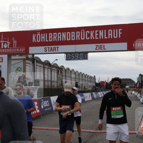 03.10.2025 - Köhlbrandbrückenlauf Julia Fischer http://msf.ph/oto/9025560 03.10.2025 15:59:01 Ziel 7081, 7086, 7101, 7109, 7117, 7120, 7182, 7238, 7244, 7256, 7356, 7737, 9086, 9186, 9195, 9196, 9197, 9370, 9398, 9512, 9750 meine-sportfotos.de