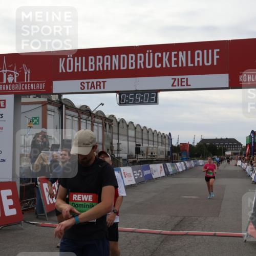 03.10.2025 - Köhlbrandbrückenlauf Julia Fischer http://msf.ph/oto/9025572 03.10.2025 15:59:03 Ziel 7086, 7101, 7109, 7120, 7238, 7244, 7256, 7356, 9186, 9195, 9196, 9197, 9370, 9398, 9512, 9750 meine-sportfotos.de