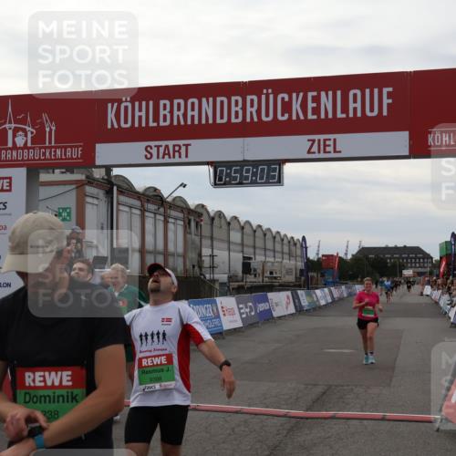 03.10.2025 - Köhlbrandbrückenlauf Julia Fischer http://msf.ph/oto/9025577 03.10.2025 15:59:03 Ziel 7086, 7101, 7109, 7120, 7238, 7244, 7256, 7356, 9186, 9195, 9196, 9197, 9370, 9398, 9512, 9750 meine-sportfotos.de