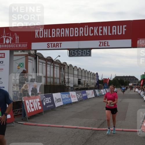 03.10.2025 - Köhlbrandbrückenlauf Julia Fischer http://msf.ph/oto/9025590 03.10.2025 15:59:05 Ziel 7086, 7109, 7120, 7238, 7256, 7356, 9186, 9195, 9196, 9197, 9370, 9398, 9750 meine-sportfotos.de