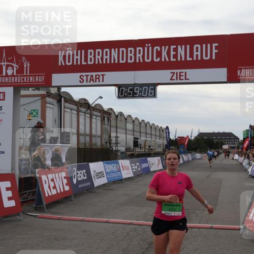 03.10.2025 - Köhlbrandbrückenlauf Julia Fischer http://msf.ph/oto/9025602 03.10.2025 15:59:06 Ziel 7086, 7109, 7120, 7238, 7256, 7356, 9186, 9195, 9196, 9197, 9370, 9398, 9750 meine-sportfotos.de
